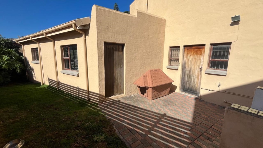 5 Bedroom Property for Sale in Wavecrest Eastern Cape